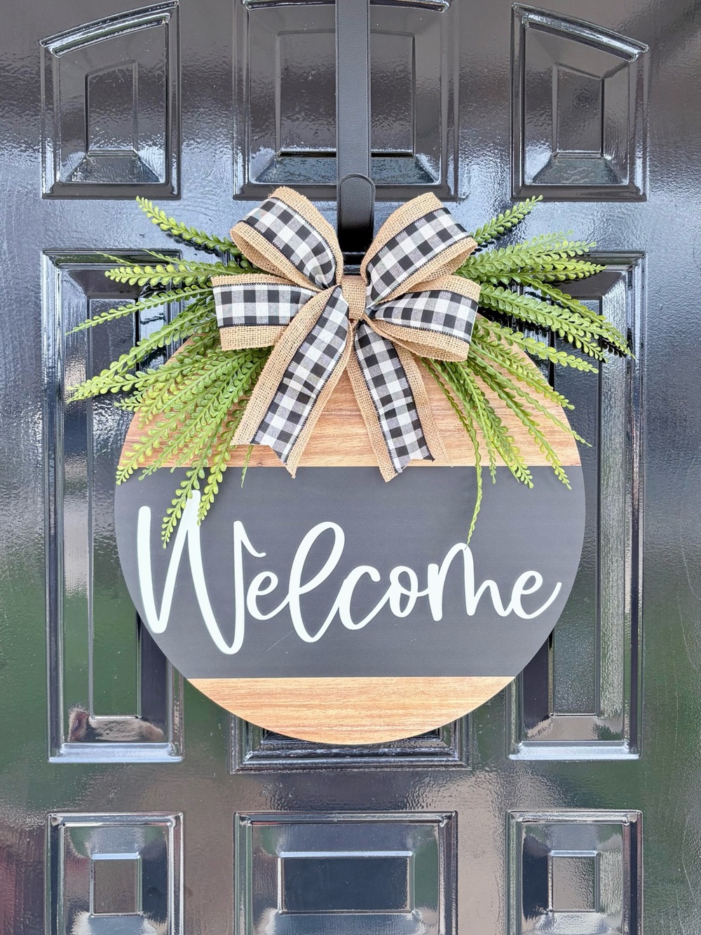Welcome Round Door Sign with Buffalo Plaid & Natural Bow -